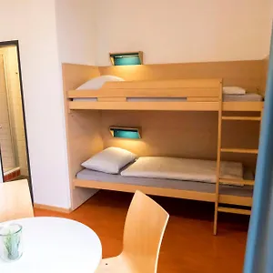 Hostel Horner Rennbahn, Hamburg